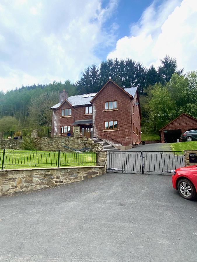 Laurel Bank Bed and Breakfast Abbey-Cwmhir Εξωτερικό φωτογραφία